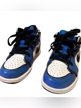 Jordan 1 Toddler Blue and White Sneakers